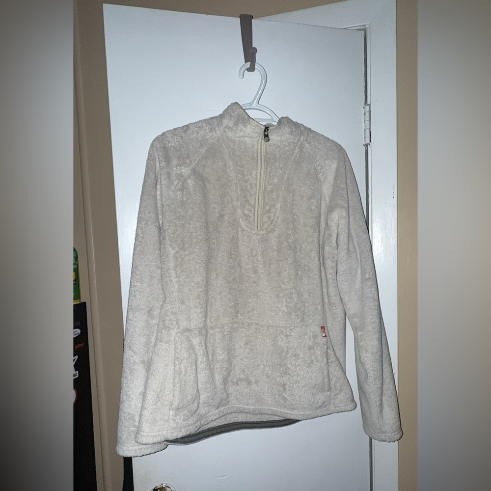 The North Face Women's White/Cream Sherpa Pullover